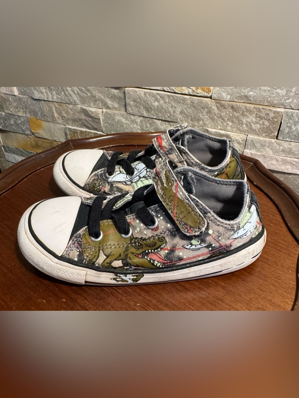 Kids Sz 10 Converse All Star Chuck Taylor Dinoverse Low Tops Dinosaur